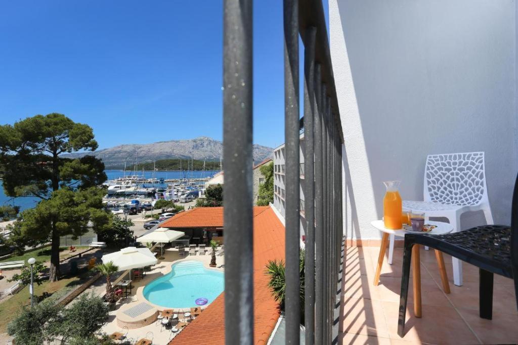 Hotel Lumbarda Hotel 3*