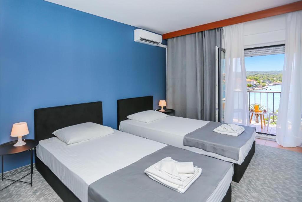 Hotel Lumbarda 3* Lumbarda