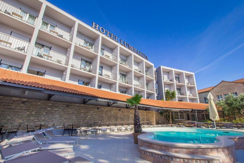 Hotel Lumbarda 3* Lumbarda